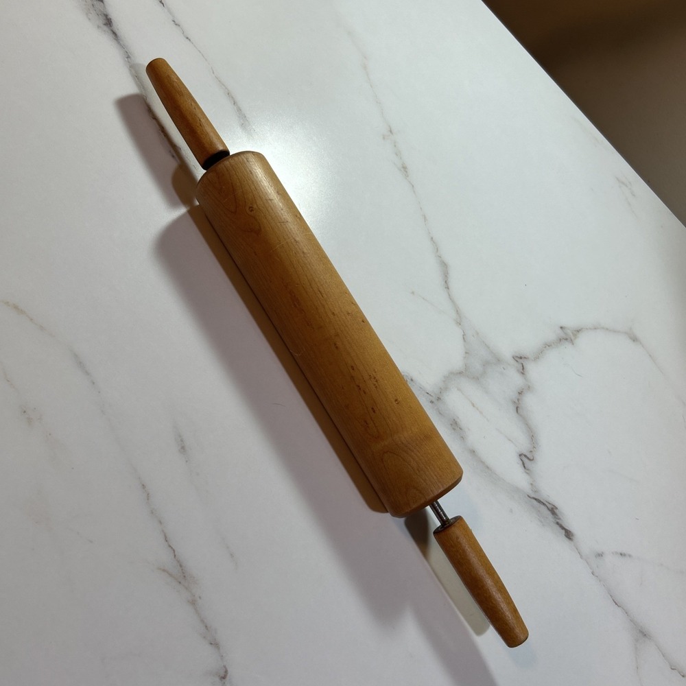 Vintage Wooden Rolling Pin Metal Rod 17" Baking Supplies Homemaker Cooking‎